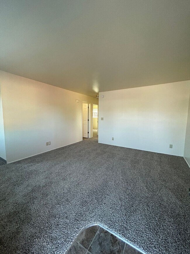 Foto del edificio - (964) 2 Bedroom / 1 Bathroom