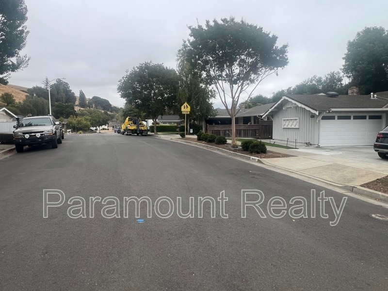 Foto del edificio - 30407 Treeview St