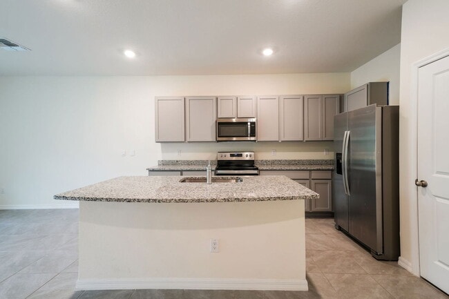 Building Photo - 11166 Crescent Deer Dr