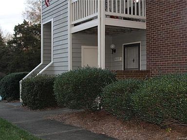 Primary Photo - 8017 Greenside Ct