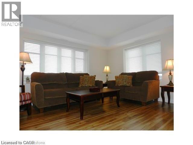 Photo du bâtiment - 776 Laurelwood Dr