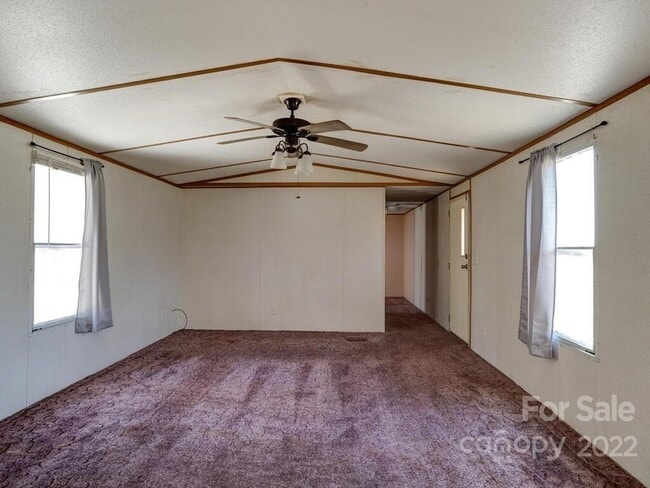 Building Photo - 23 Piney Plains Dr