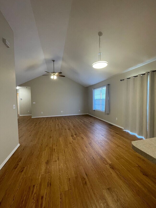 Foto del edificio - Executive Rental in Willard School District