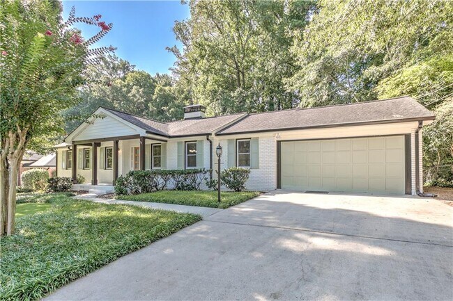 Building Photo - 1837 Chancery Ln
