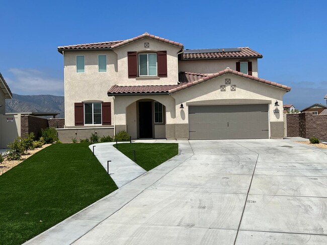 Foto del edificio - Nice 2 Story Family Home with Solar