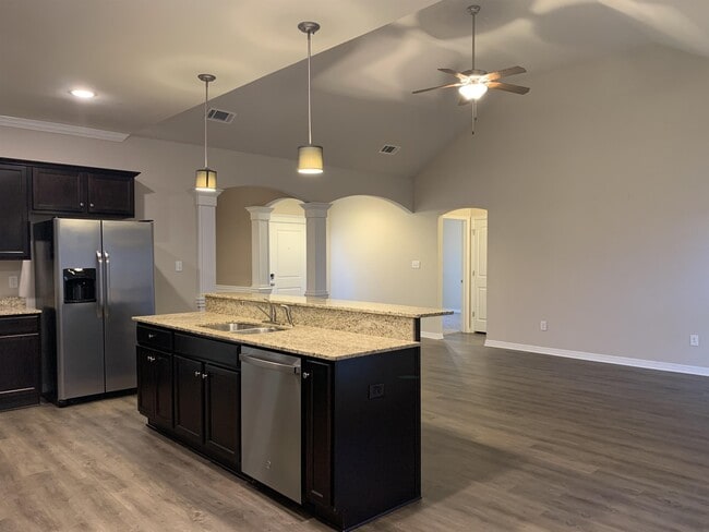 Foto del edificio - 8591 Prince Ct