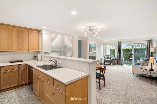 Foto del edificio - 15330 Sunwood Blvd