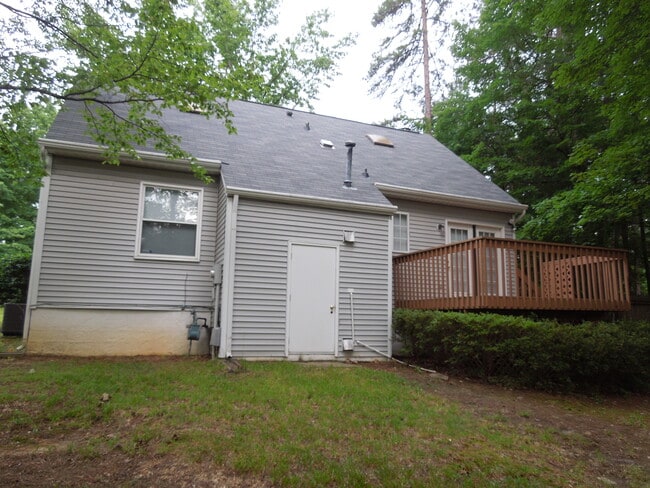 Building Photo - 701 Middleton Ave
