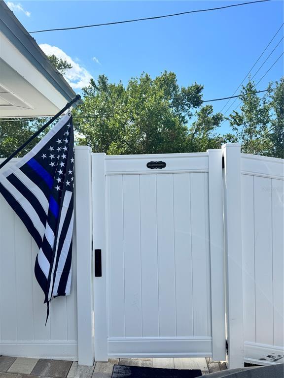 Building Photo - 905 Patricia Ave