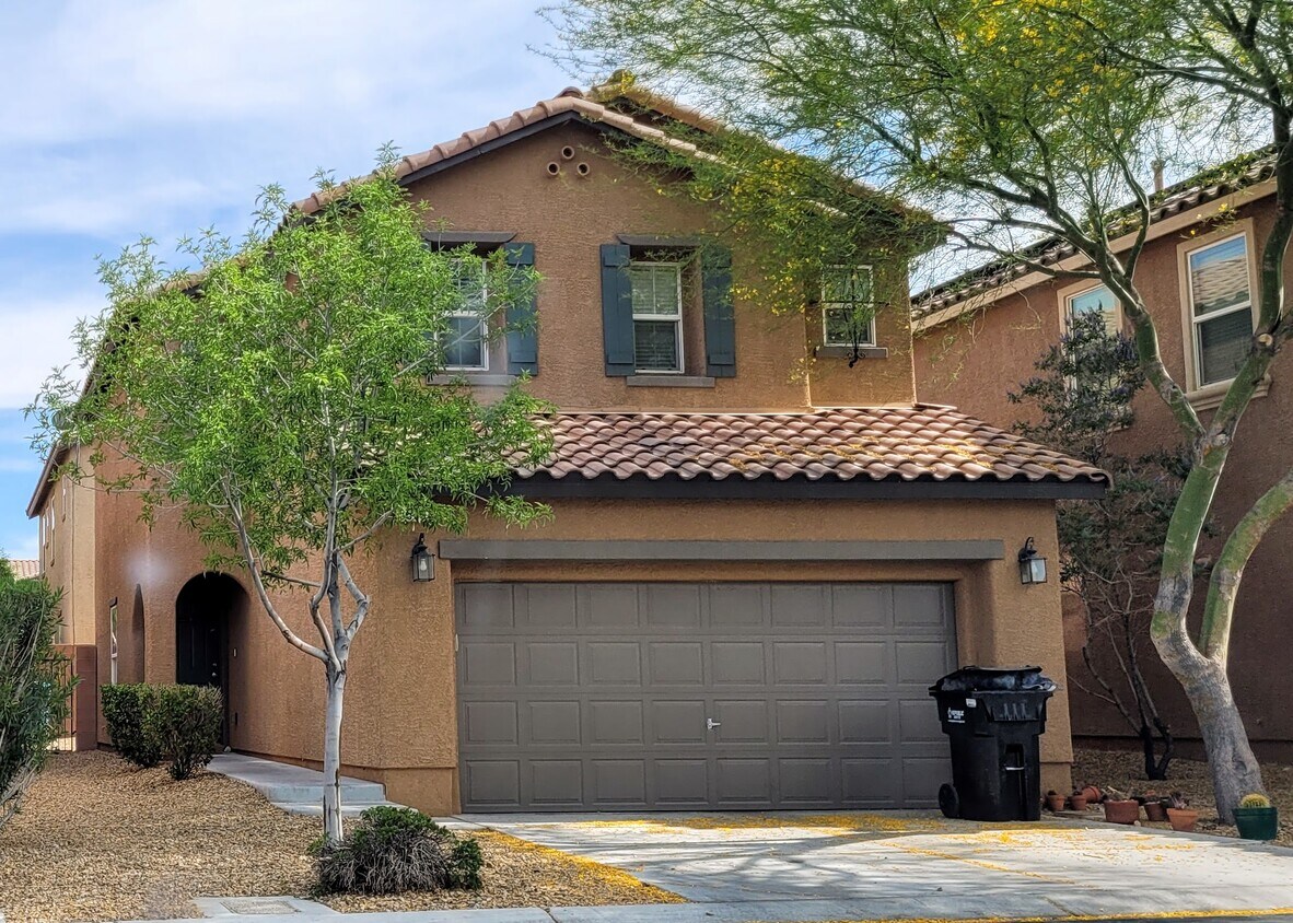 Foto principal - 8659 Bella Jewel Ave