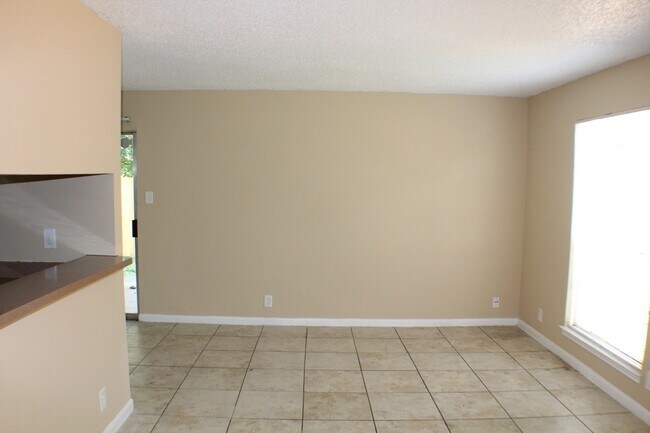 Foto del edificio - 5216 Meadow Field