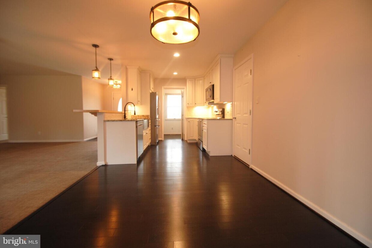 Primary Photo - 309 Old Shady Grove Ln