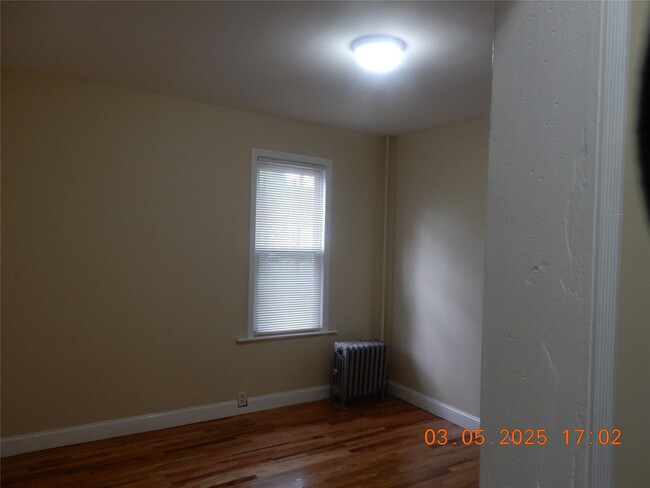 Building Photo - 402 Union Ave