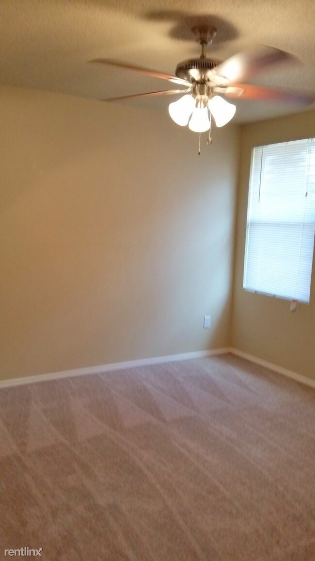 Building Photo - 1206 Wisdom Dr