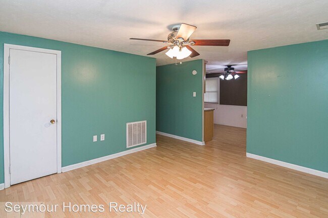 Building Photo - 3 br, 1 bath House - 6005 Comet Drive