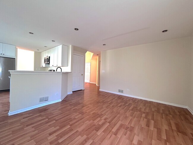 Foto del edificio - 2223 Periwinkle Ln