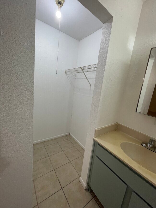 Foto del edificio - 3118 San Jacinto St