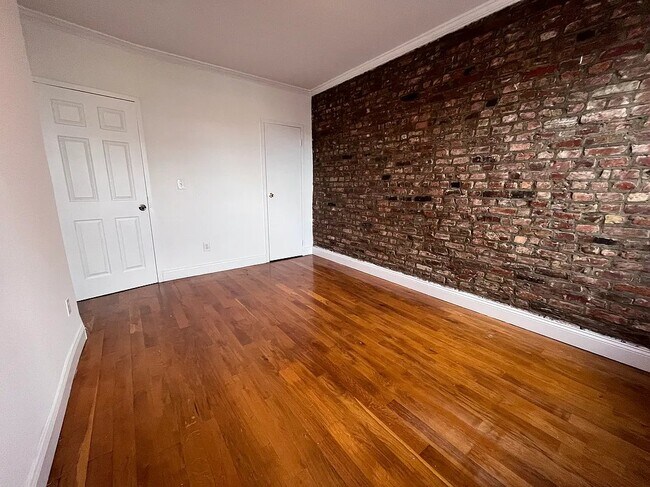 Foto del edificio - 190 S 8th St