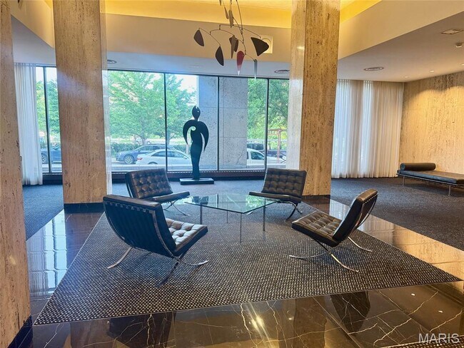 Foto del edificio - 4501 Lindell Blvd