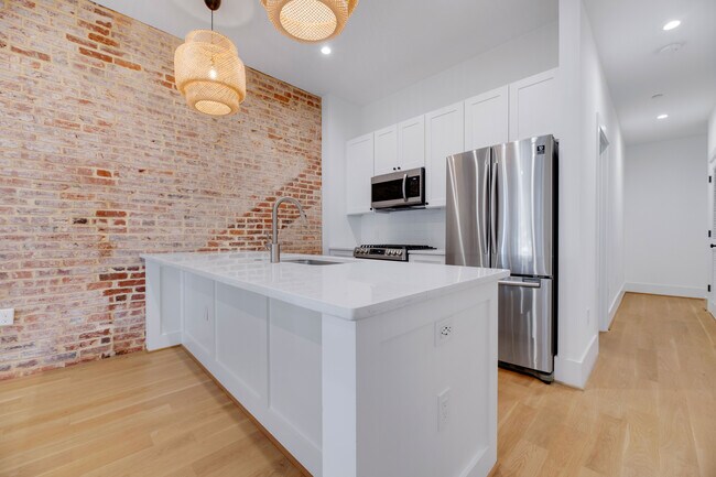 Foto del edificio - 211 Florida Ave NW