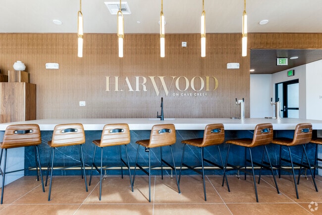 Resident Lounge - Harwood on Cave Creek