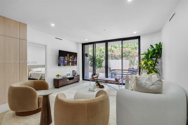 Building Photo - 151 Crandon Blvd