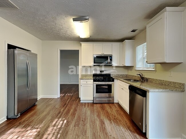 Building Photo - 920 Underhill Ct