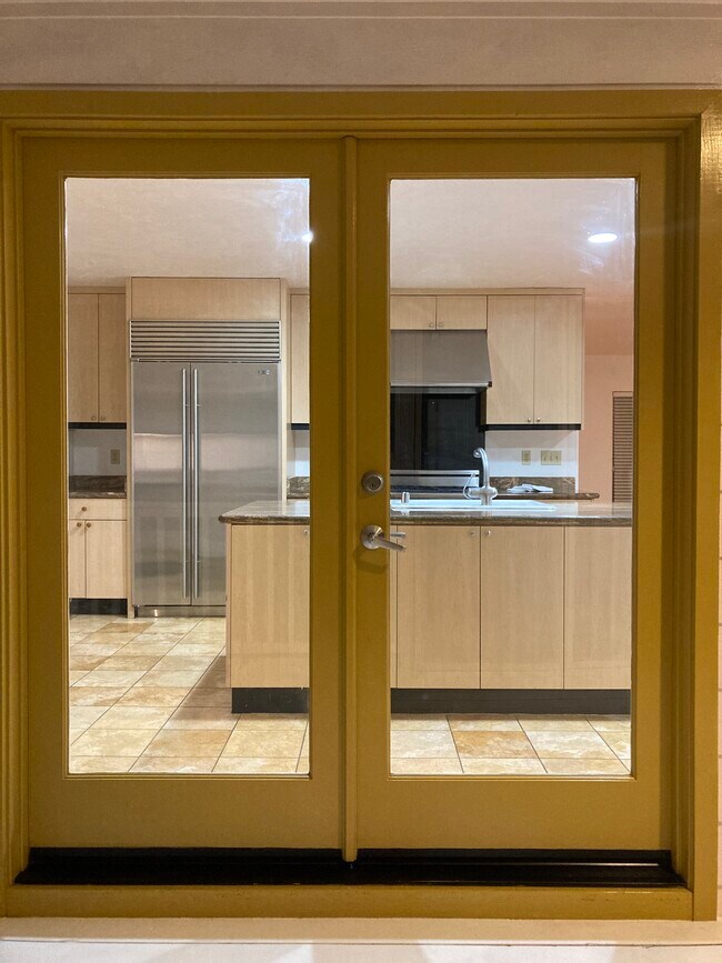Kitchen - 955 Kukuau St
