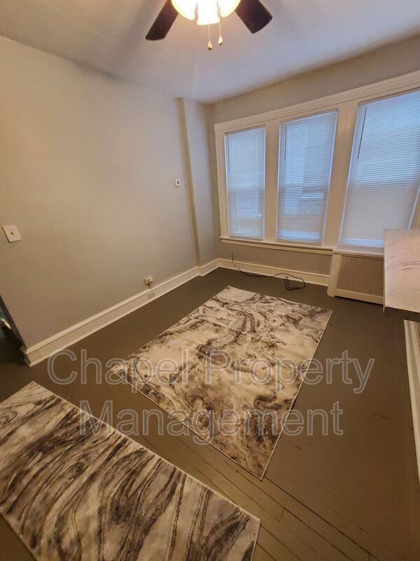 Foto del edificio - 6135 Jefferson St