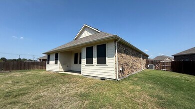 Building Photo - 749 Twinvale Dr