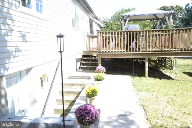 Building Photo - 837 Turf Valley Dr