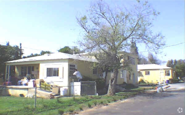 Foto principal - 34534-34544 Wildwood Canyon Rd
