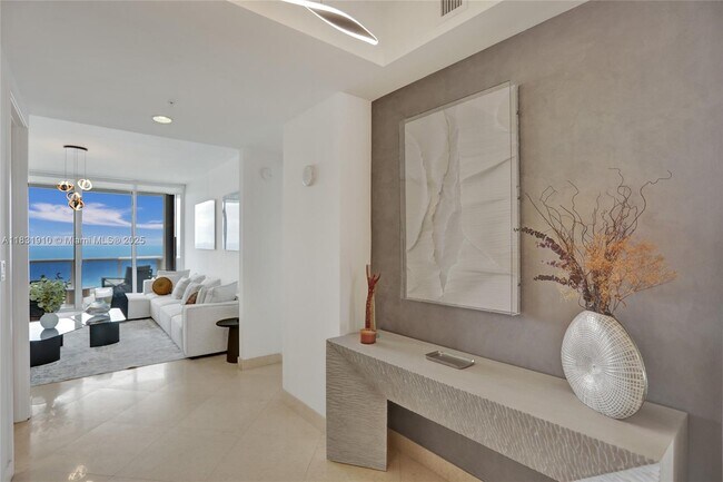 Building Photo - 18101 Collins Ave
