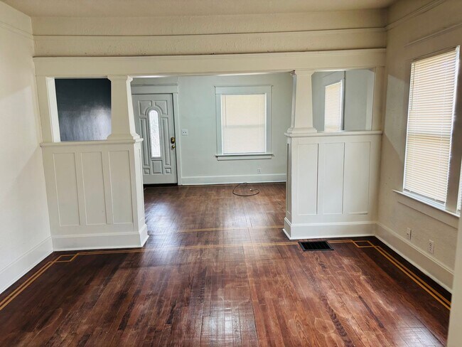 Foto del edificio - Charming 3 Bedroom Single-Family