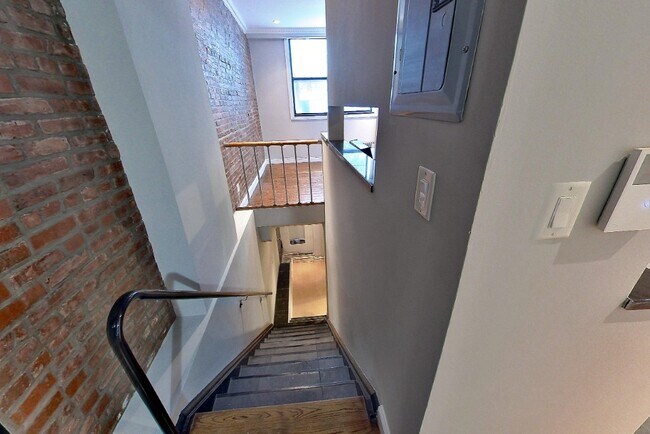 Foto del edificio - 330 E 100th St