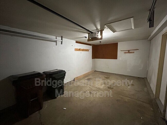 Foto del edificio - 407 Bramlage Ln