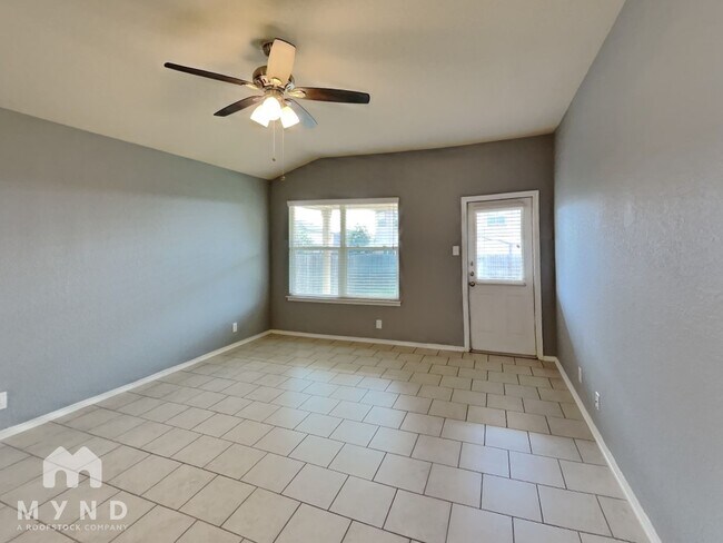 Foto del edificio - 2602 Live Oak Pass