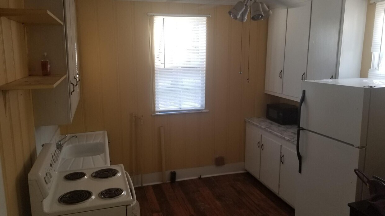 Foto principal - 460 E Broad St