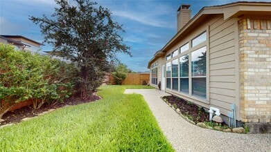 Building Photo - 2001 Balsam Lake Ln Building Photo - 2001 Balsam Lake Ln