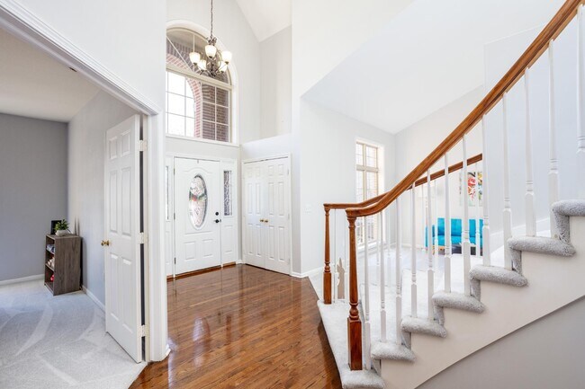 Foto del edificio - 4718 Wildflower Ct