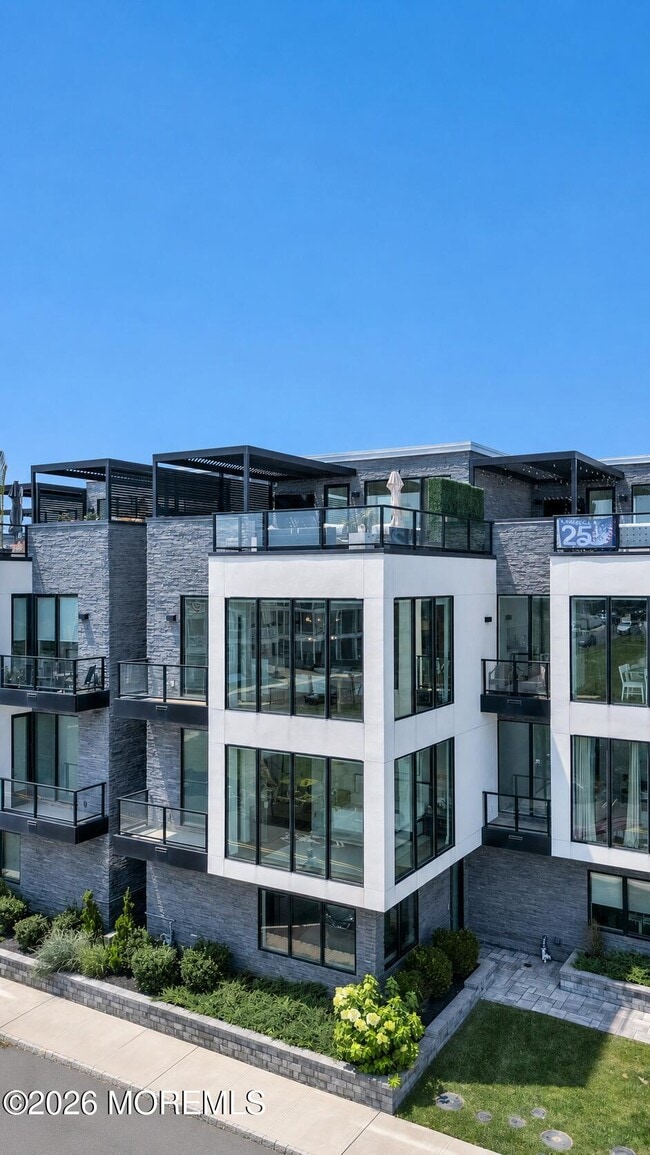 Building Photo - 200 Ocean Ave N