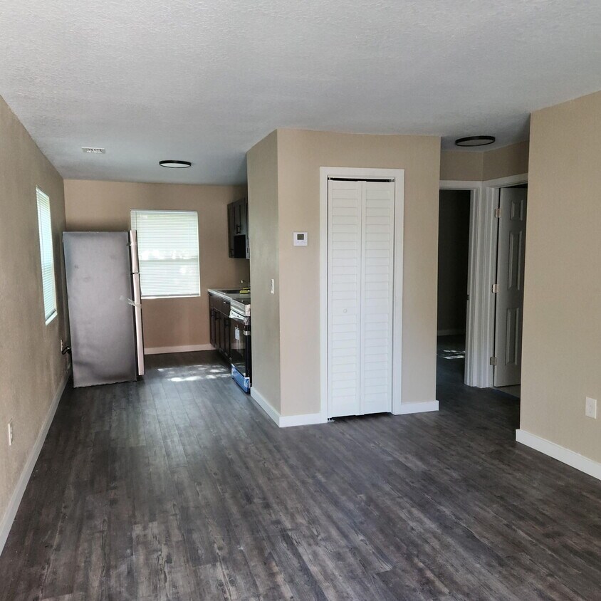 Foto del edificio - 225 NW 12th Ct