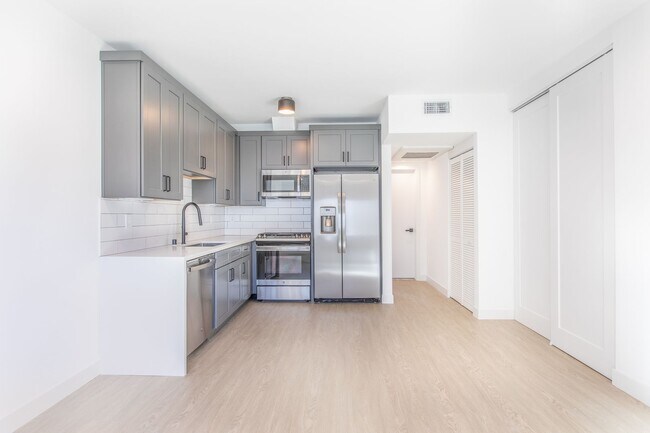 Foto del interior - 6133 Eleanor Ave