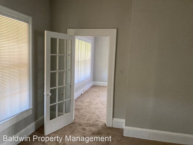 Building Photo - 2 br, 1.5 bath House - 1314 Apple St