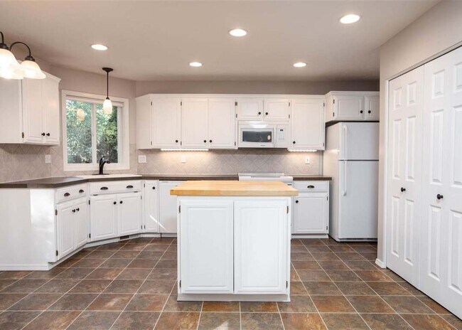 Foto del edificio - 5410 E 18th Ln