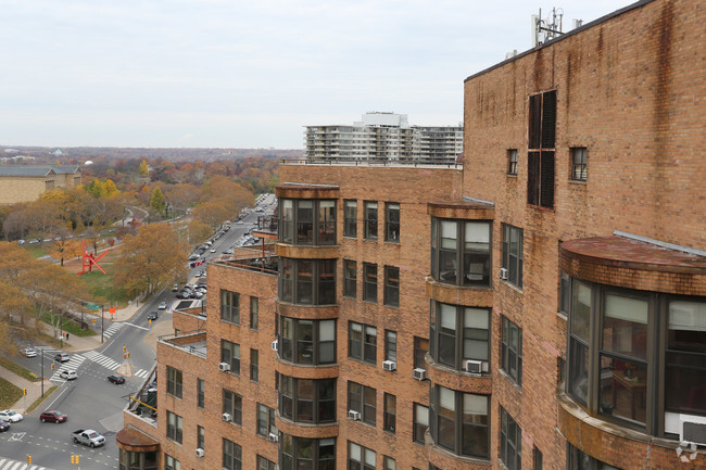 Parkway House - Apartments in Philadelphia, PA | Apartments.com