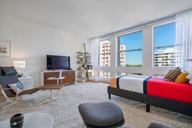 Foto del edificio - 700 Biltmore Way