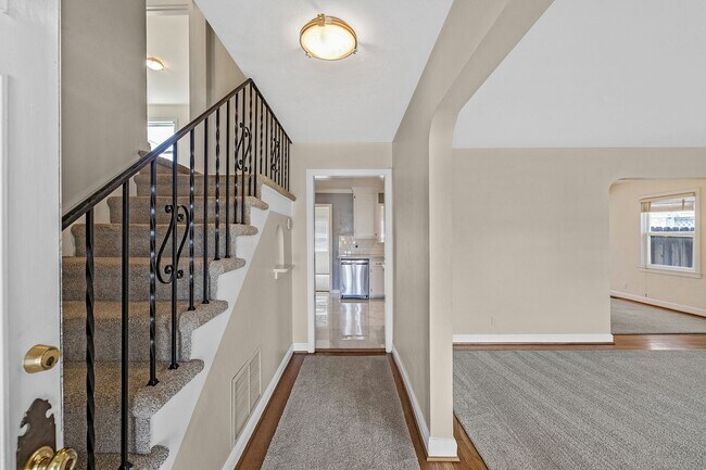 Foto del edificio - Don't miss this gorgeous home!