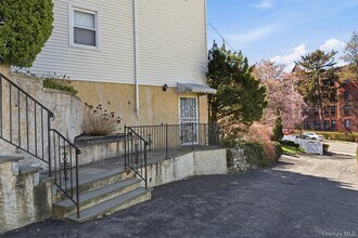 Building Photo - 166 Park Hill Ave