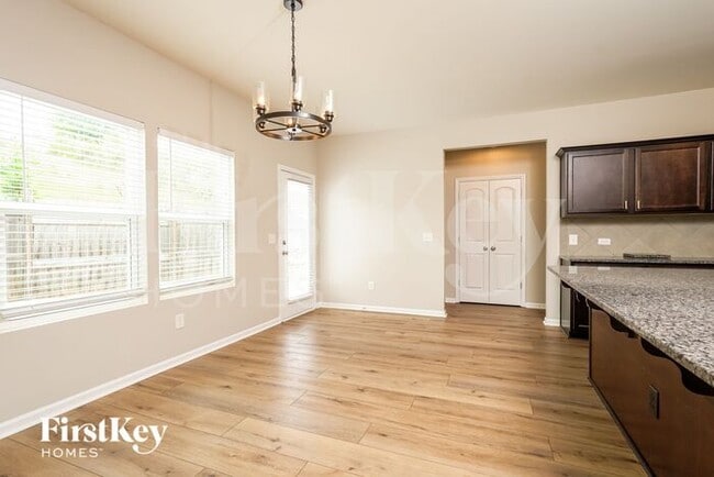 Foto del edificio - 1769 Pinnacle Oaks Dr